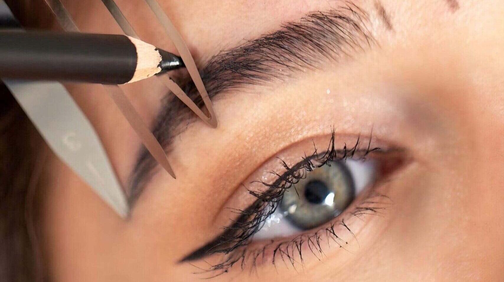 tatuaggio permanente sopracciglia parma